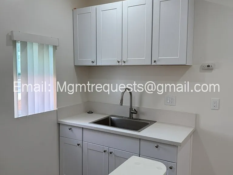 216 W Santa Fe Ave #5 — Photo 3