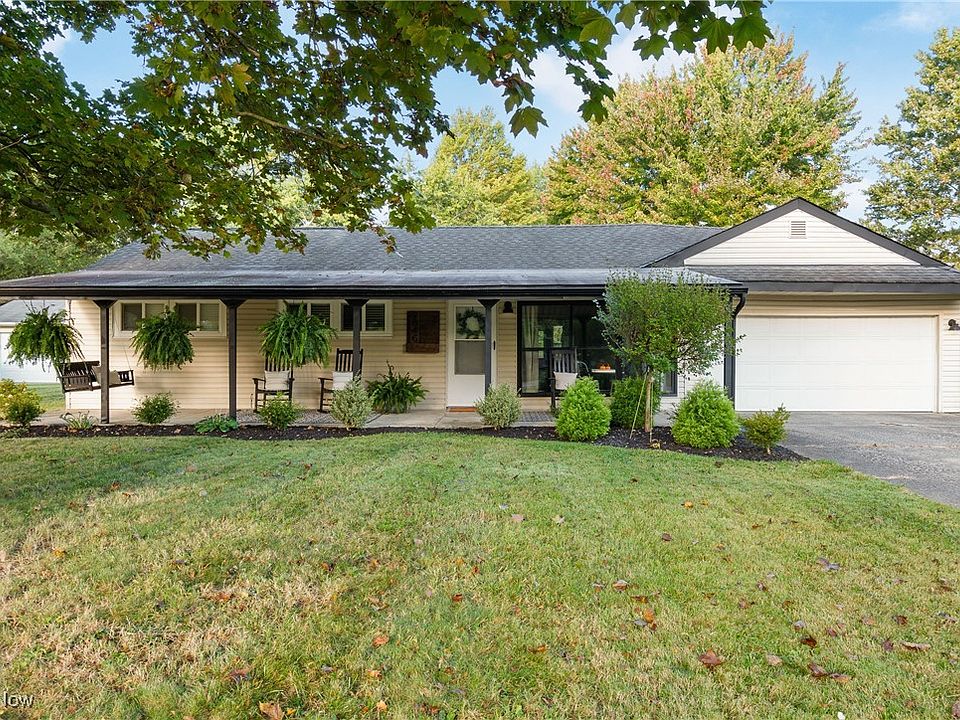 1st image of 9846 Oakwood Dr