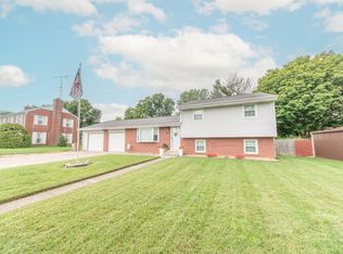 1642 Azelea Dr, Columbus, IN 47201