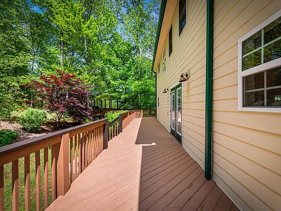 56th image of 270 Ausburn Rd