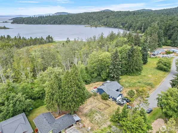 5002 Deception Circle, Oak Harbor, WA 98277
