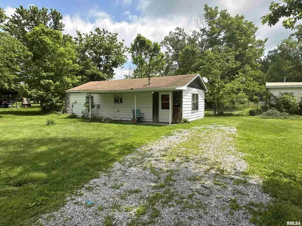 1502 N 13th St, Herrin, IL 62948