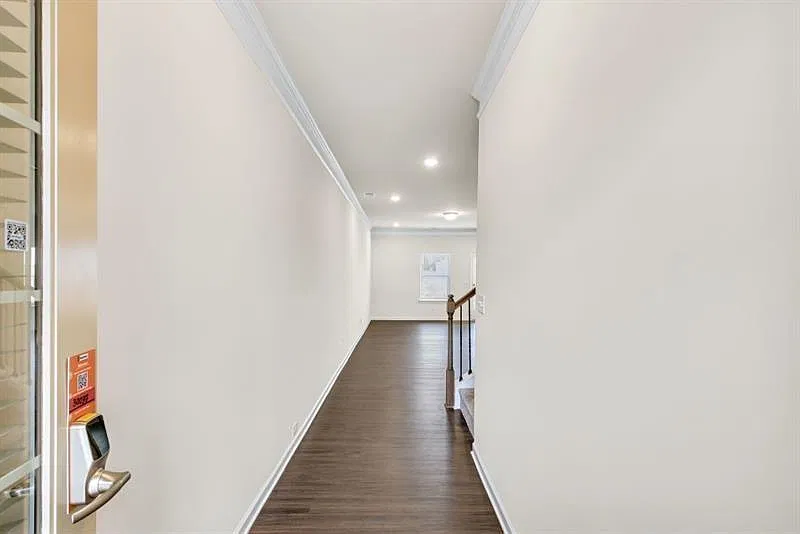 3 bed, 2.5 bath, 1814 sqft, $1,800 — Photo 3