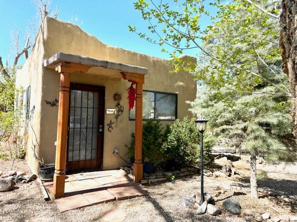 104 Avenue De Las Velasquez