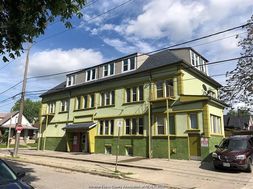401 Parent Ave #2