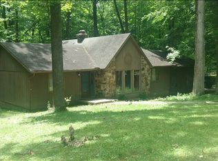 1725 N Ridgeway Dr, Ellettsville, IN 47429
