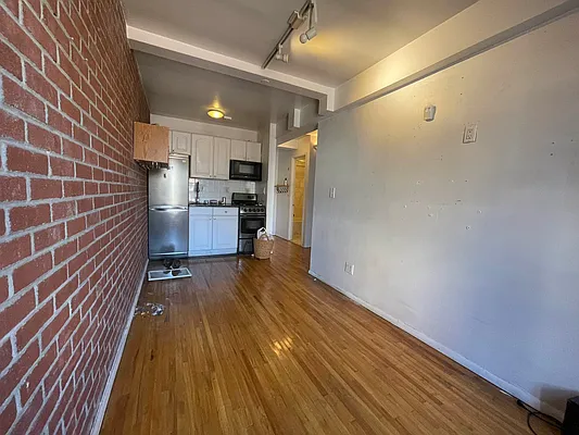 Rented by Best Apartments North Inc | media 23