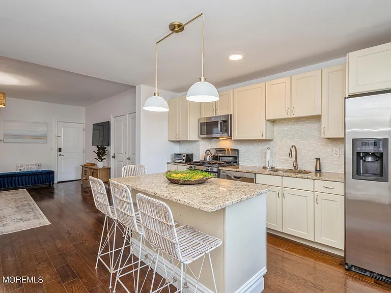 504 Ludlow Ave #WINTER ONLY — Photo 12