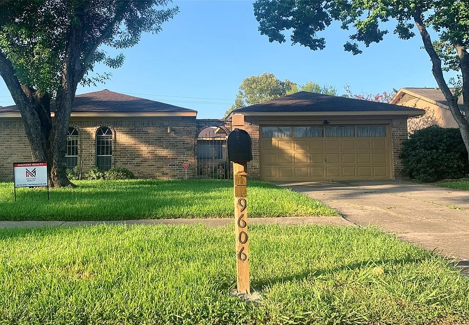 1st image of 9606 Ravensworth Dr