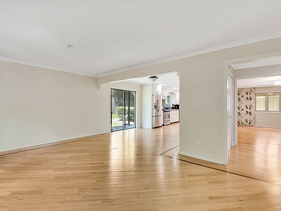 4th image of 760 Ballantrae Dr #2A
