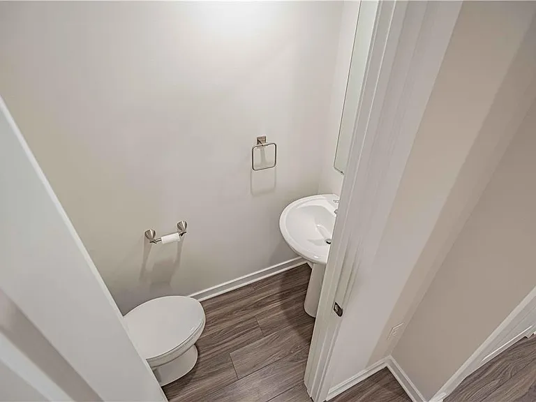 7640 Clayton Ave — Photo 5