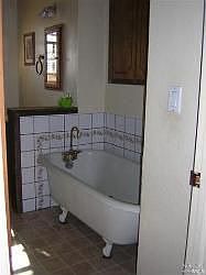 5th image of 355 Oak Manor Dr