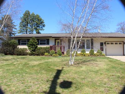 547 Robbins Rd, Grand Haven, MI, 49417