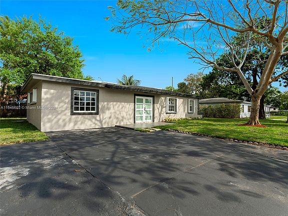 3rd image of 13231 NW 22nd Ct