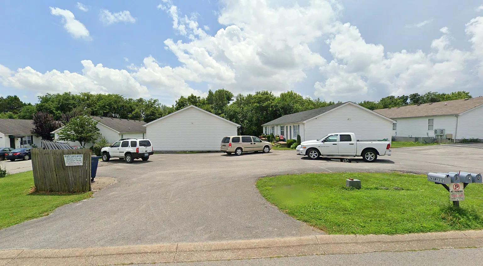 Amy Avenue Fourplexes — Photo 3