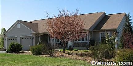 1st image of 118 Trinity Ln