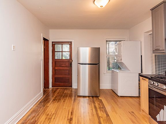 5th image of 3079 N Elbridge Ave #1
