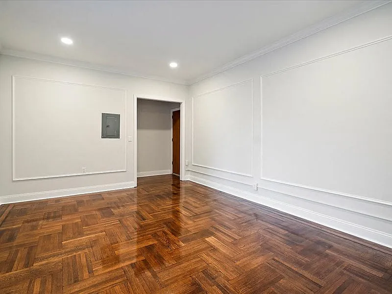 85 Van Reypen St. Apartments — Photo 4