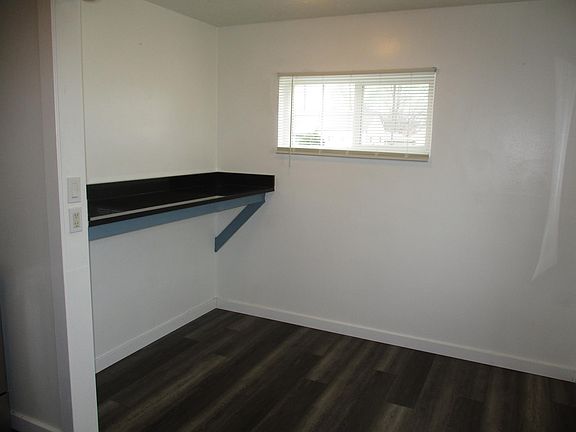 4th image of 5421 E 19th St