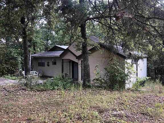 2nd image of 1309 Royal Cir