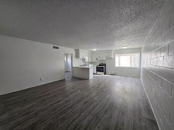 2nd image of 2937 Stewart Ave APT 1
