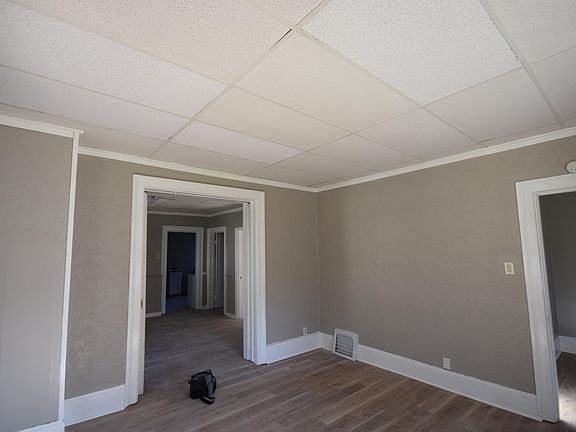 3rd image of 61 E Johnson St #10637802