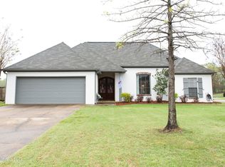 113 Memory Ln, Madison, MS 39110