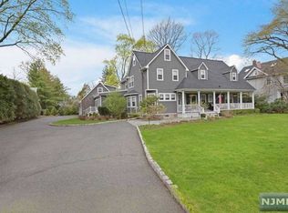 60 N Pleasant Ave, Ridgewood, NJ 07450