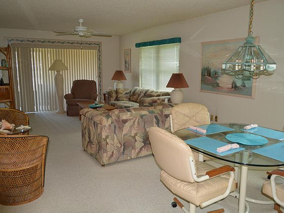 3rd image of 7301 Ridgewood Ave APT B101