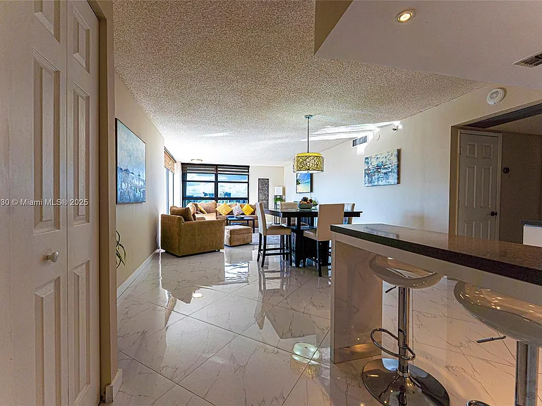 20225 NE 34th Ct #818 — Photo 2