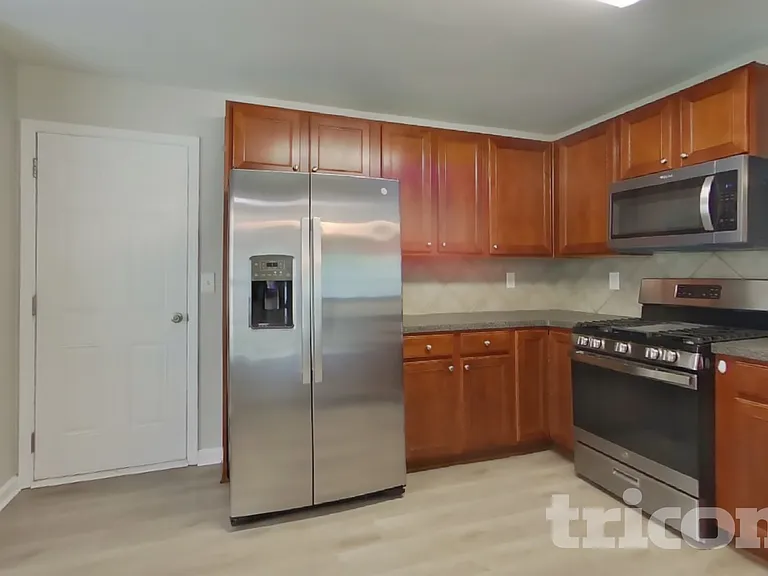 3281 Saville St SW — Photo 6