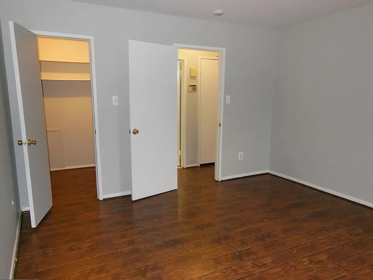 10237 Prince Pl #105 — Photo 15