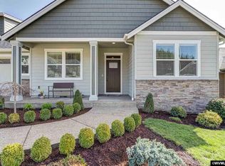 1550 Lakeview Dr, Silverton, OR 97381