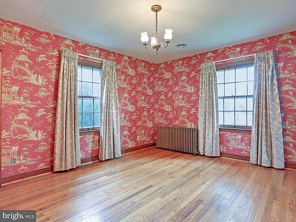 5th image of 46 Belview Ave