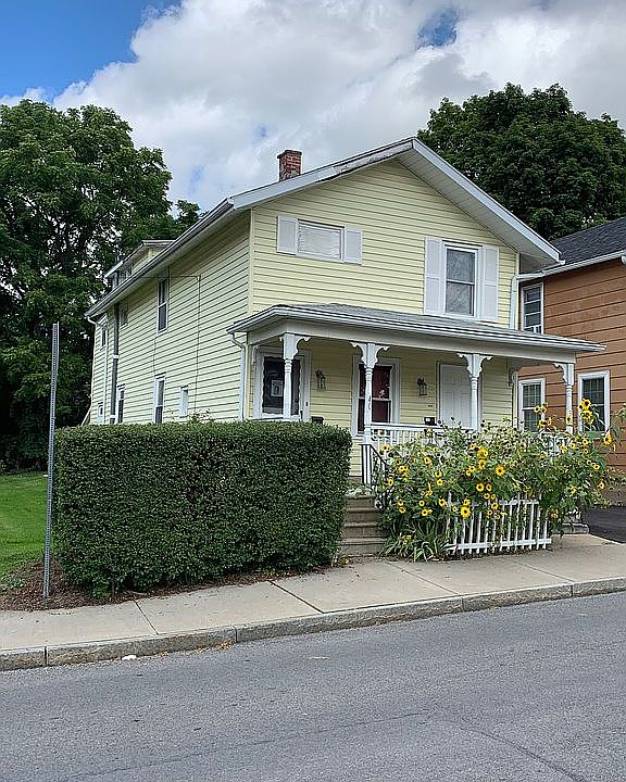 2nd image of 38 Coy St