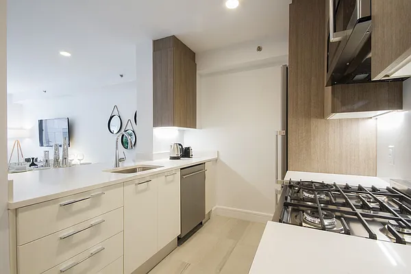 Rented by Bedrose | media 13