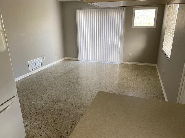 Large Livingroom, with sliding door access to patio