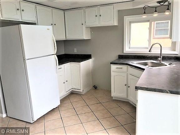 4th image of 414 Elm Ave W