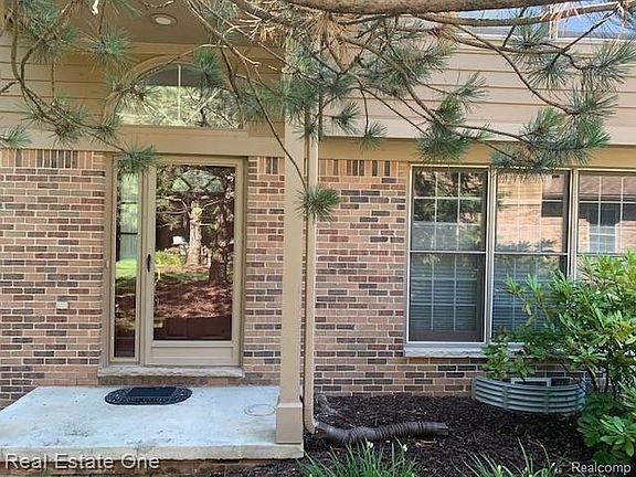 4th image of 5206 Royal Vale Ln #54