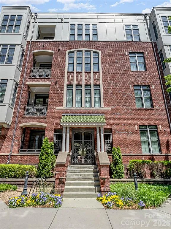 1 bed, 562 sqft, $1,750 — Photo 1
