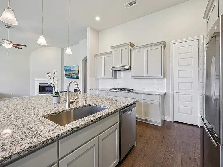 1656 Pegasus Dr — Photo 14