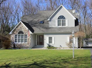 41 Windwood Dr, Ludlow, MA 01056