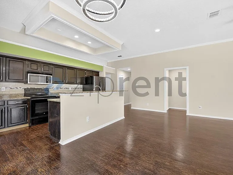 5412 Blue Water Lake Dr — Photo 15