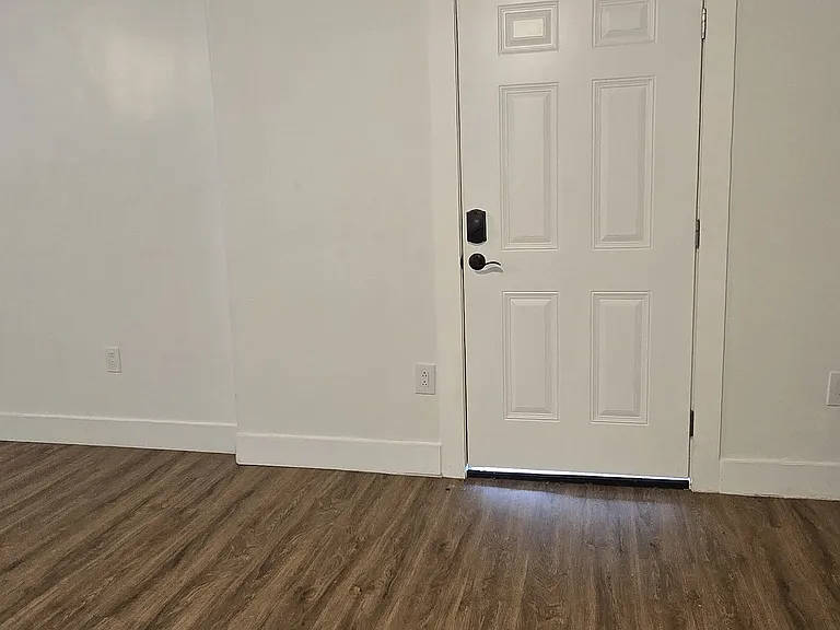 8814 Daisy View Ln — Photo 13