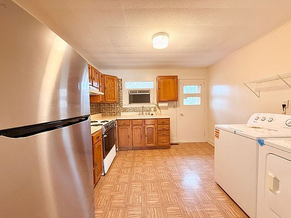 4th image of 408 W Atlantic St