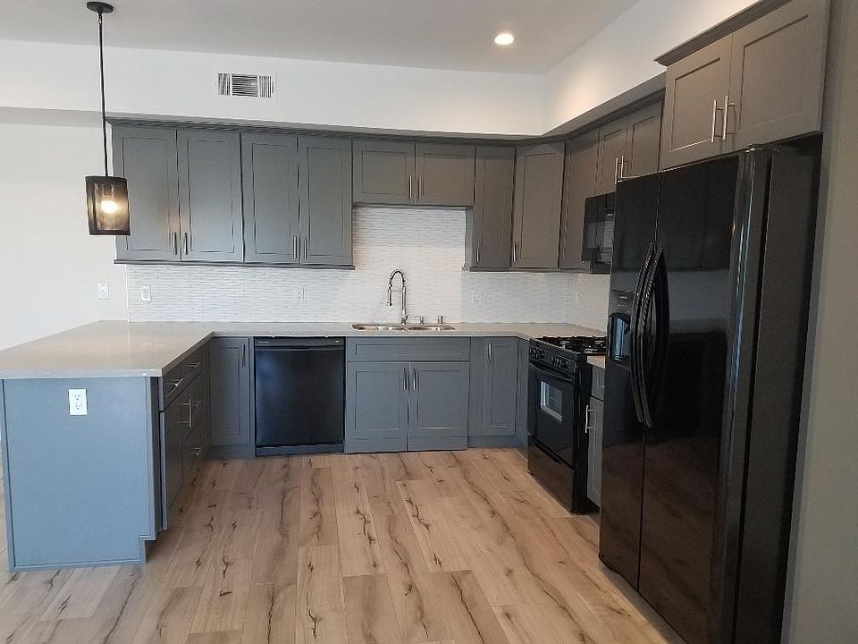1st image of 340 N Oxford Ave #303
