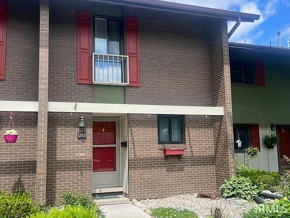 2nd image of 2500 Topsfield Rd APT 202