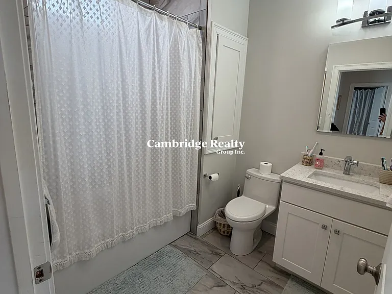 440 Windsor St #2 — Photo 13