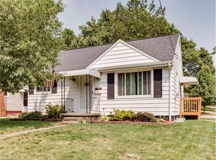 302 Lindy Lane Ave NW, North Canton, OH 44720