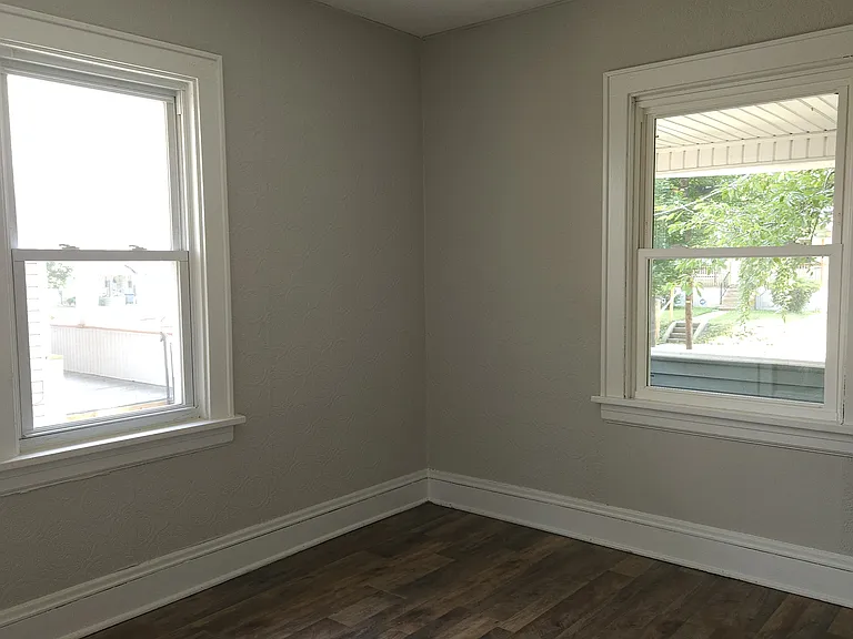 614 Sanford Ave — Photo 13